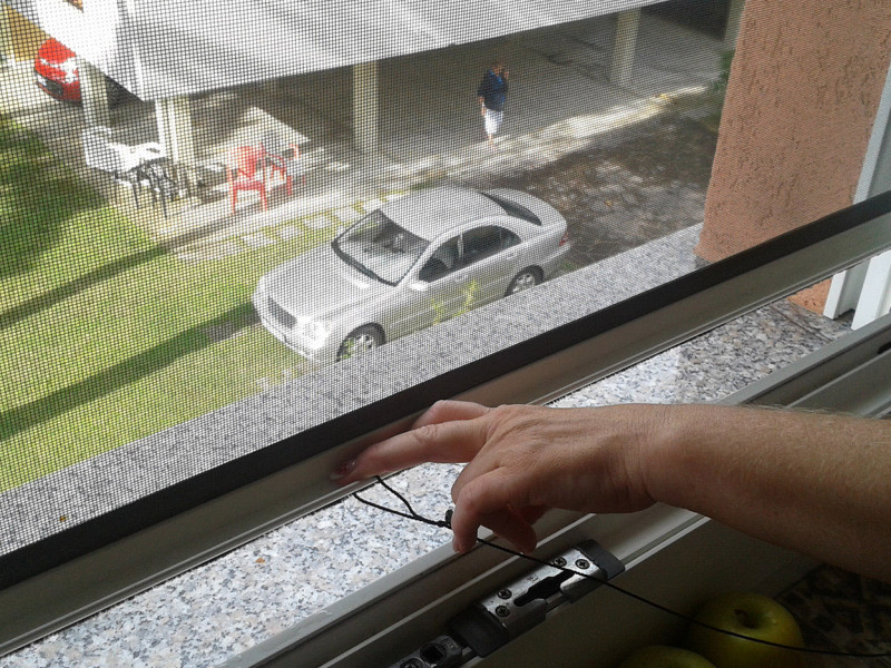 Rolós szúnyogháló ablak Rolós szúnyogháló ablak