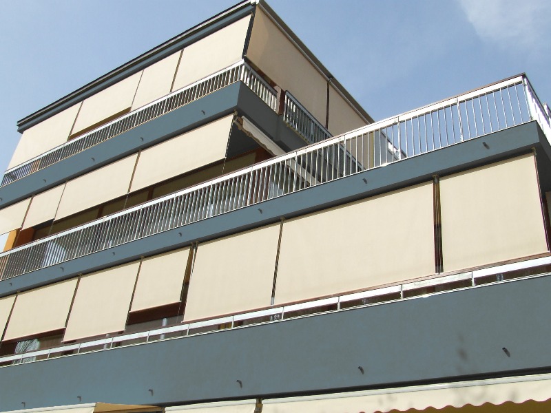 Ablak napellenző Ablak napellenző